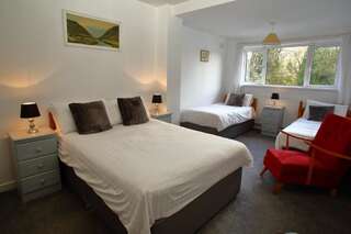 Отели типа «постель и завтрак» Riverfield Bed and Breakfast Гори Семейный номер-3